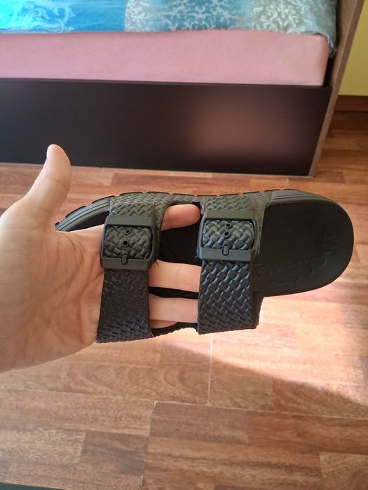 Чехли - черни и розови