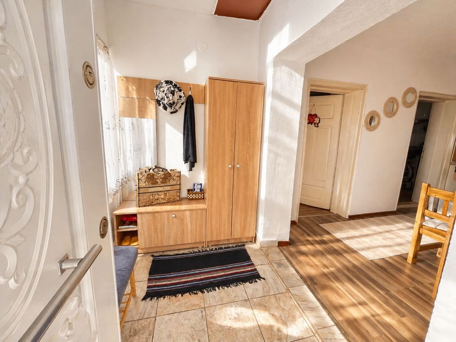 Дава се под наем Къща в Варна, Галата - 80 кв.м за 747.66 € - Снимка #3