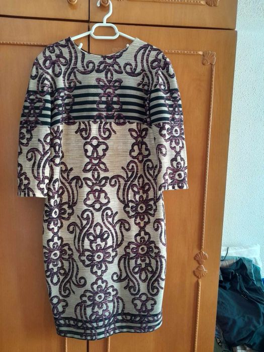Vand rochie marimea 42
