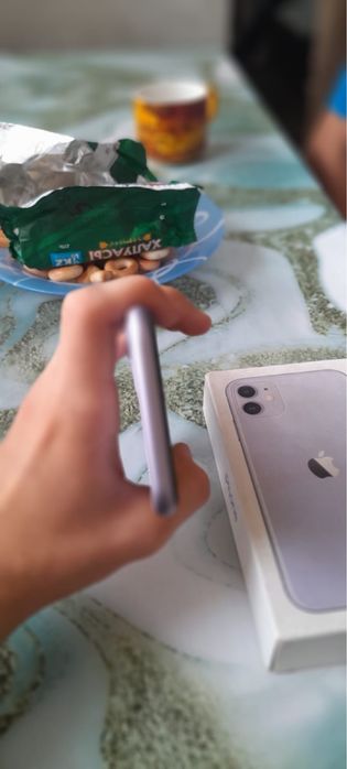 Продам айфон 11 64гб
