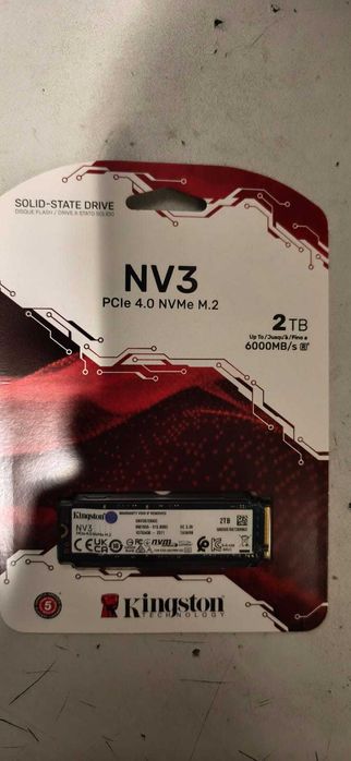 Продам SSD 2000GB Kingston