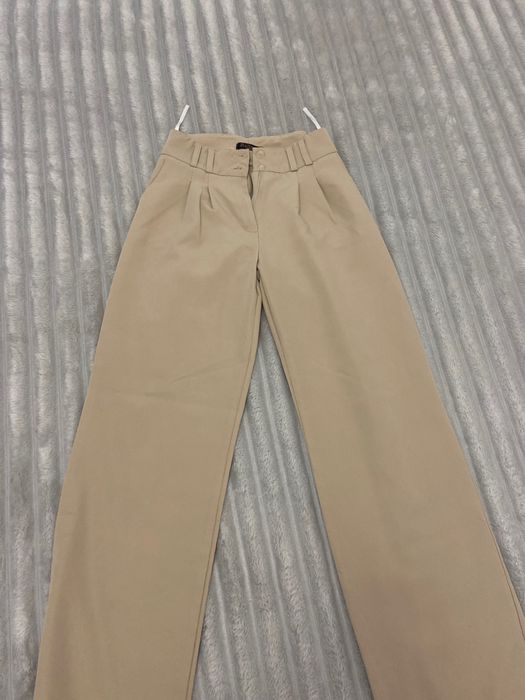 Нови кожени панталони и блузи