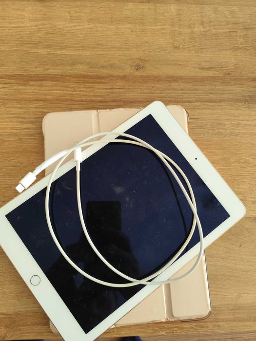 Ipad Air 2 в много добро състояние