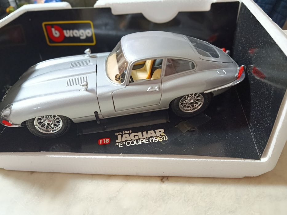 Колекционерска количка 1/18