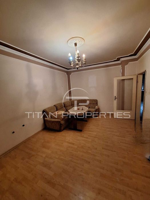 Продава се Тристаен апартамент в Пловдив, Тракия - 86 кв.м за 1221 €/кв.м - Снимка #2