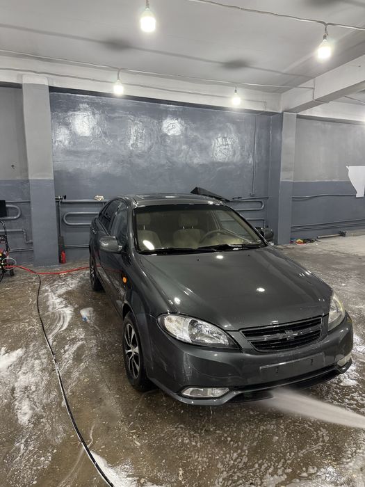 Gentra avtomat sotiladi