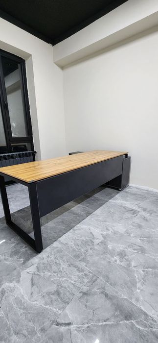 Руководительский стол в стиле лофт, директорский стол, Rahbar stoli
