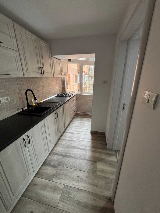 Apartament cu 3 camere - Central