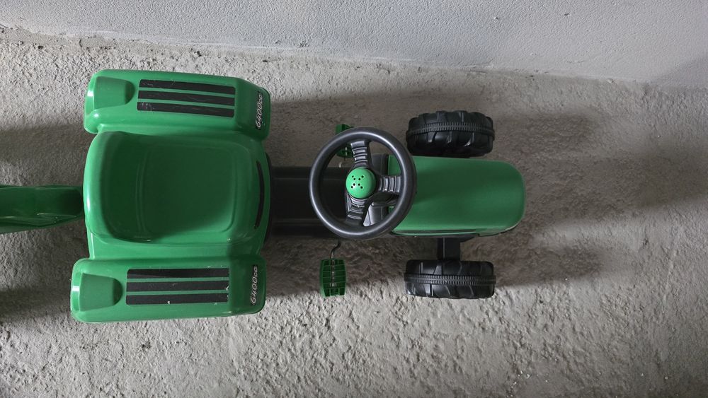 Tractor plimbare copii