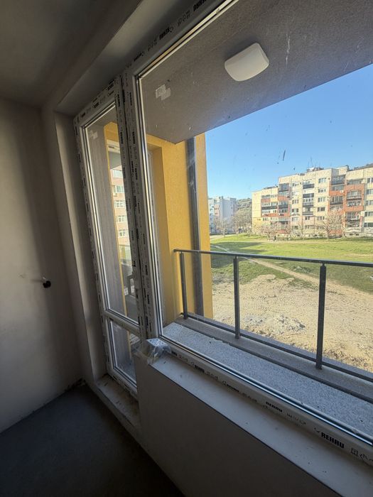 Тристаен апартамент в Благоевград,Еленово