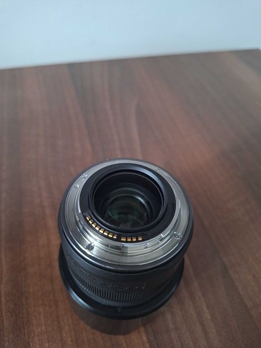 Obiectiv Canon RF 35mm F1.8 Macro IS