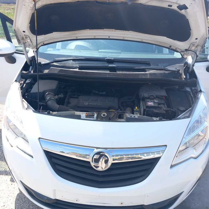 Opel Meriva B 2012 white /Опел Мерива B 1.4 бензин турбо бяла на части
