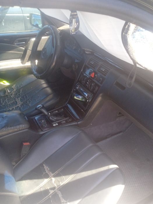 Продается мерседес w 210