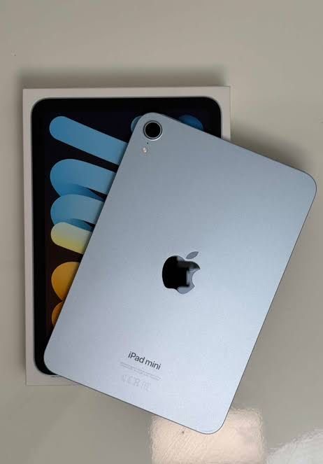 iPad mini A17 Pro wiFi Blue 128gb, folosit 1 luna