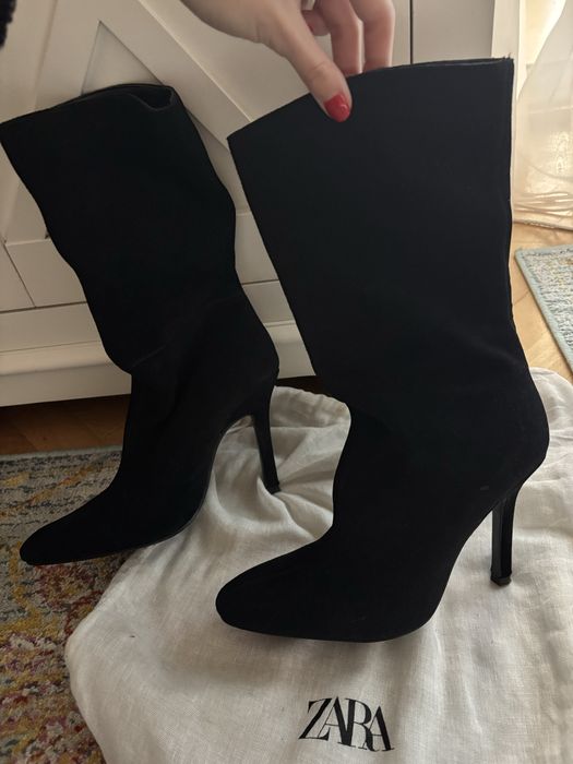 Cizme din piele intoarsa Zara