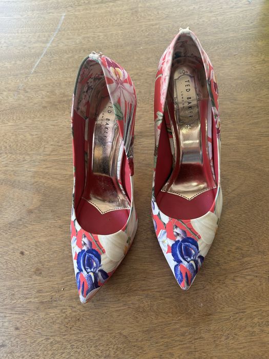 Обувки 37 номер Tad Baker