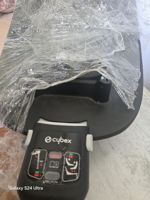 Cybex Aton  M + изофикс база