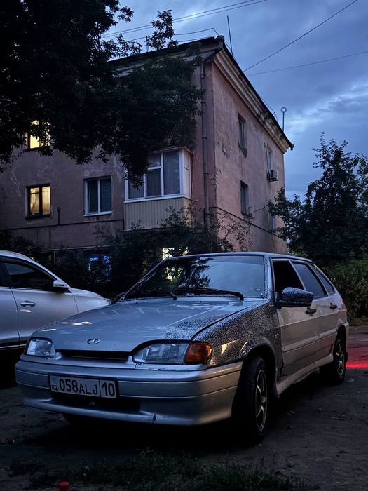Автомобиль ваз 2114