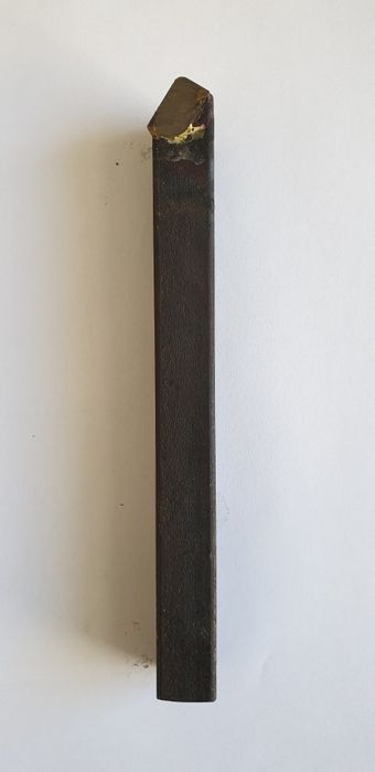 Стругарски нож проходен прав