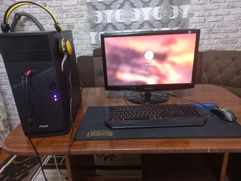 Igravoy kompyuter sotiladi srochnaga sotiladi