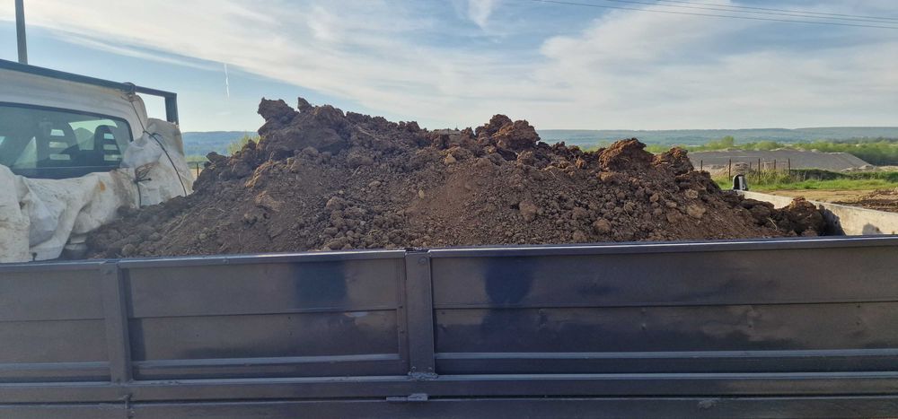 Nisip, pietriș, pământ, balustru, margaritar