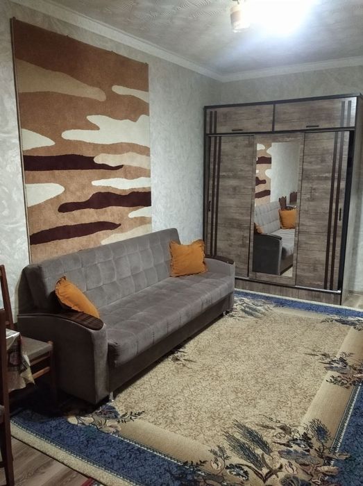 Продаётся на Чиланзаре 1/4/4 От собственника.