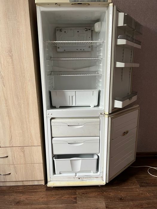 Продам холодильник