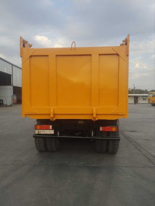 Автомобиль SHACMAN