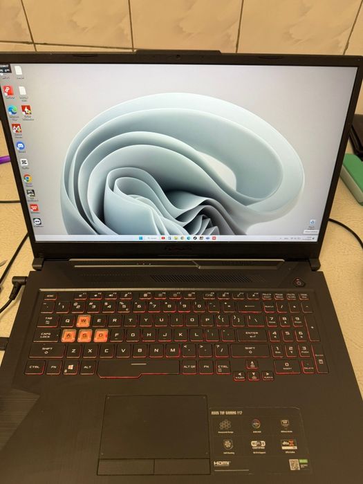 Vând laptop ASUS TUF Gaming F17 (FX706LI)