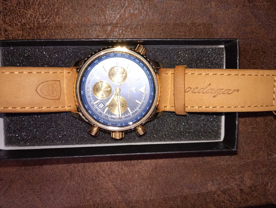 Кварцов мъжки часовник