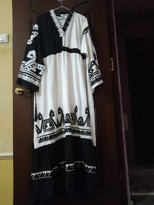 Ayollar kuylaklari。