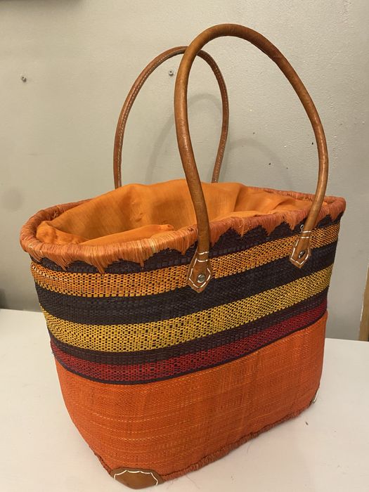 Соломенная сумка в идеальном состоянии
