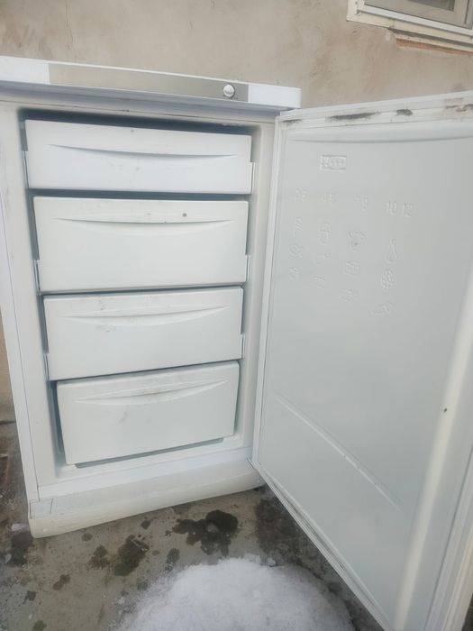 Морозильник продается