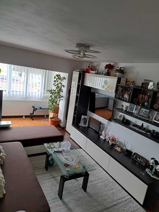 Apartament 2 camere str Revolutiei, Harsova
