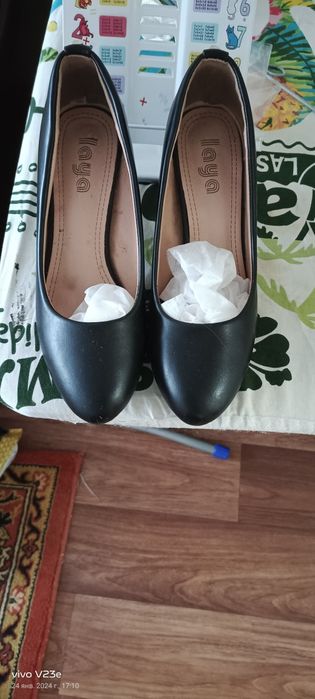 Продам женские туфли