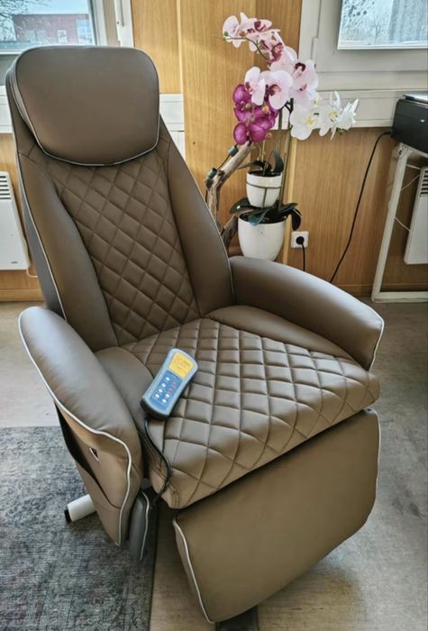 Fotoliu recliner cu functii masaj si functie de incalzire  Nou