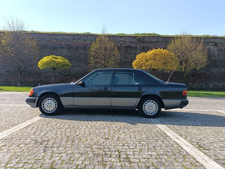 Mercedes-Benz W124 E300 v24 Getrag UNIC