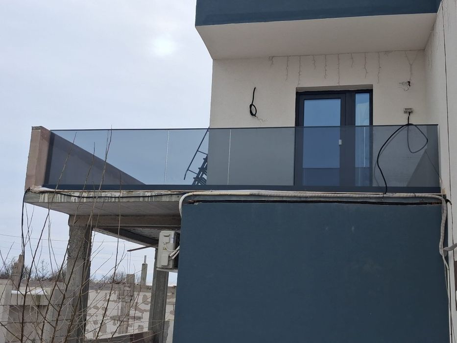 balustrada sticla si inox