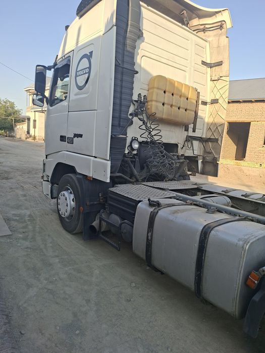 Volvo   F12  420