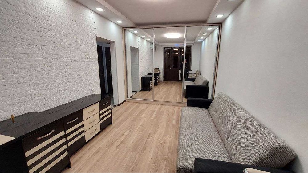 Аренда Чиланзар 1 квартал, 1 комнатная, 2 этаж. Своя.