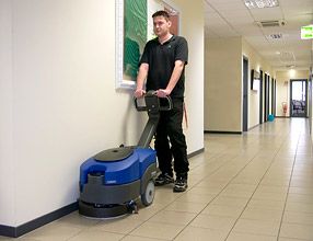 Firma curatenie scari de bloc garaje parcari hale Cluj Napoca