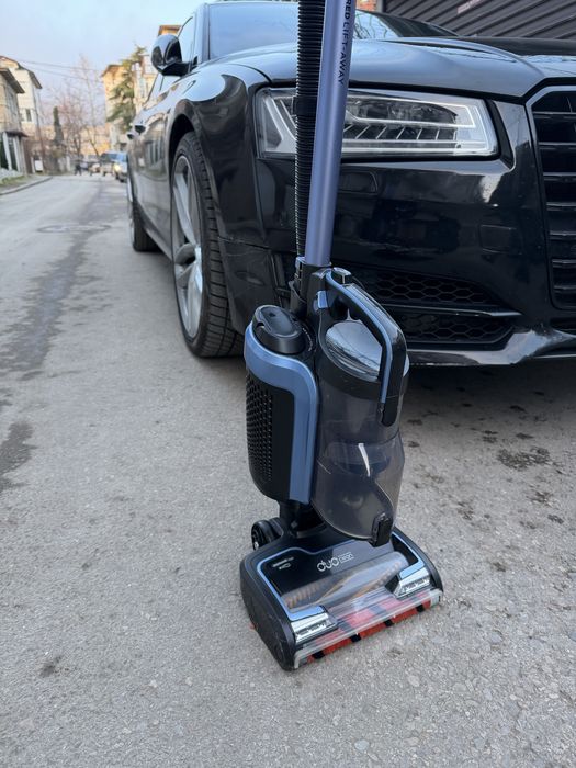 Прахосмукачка Dyson и Shark