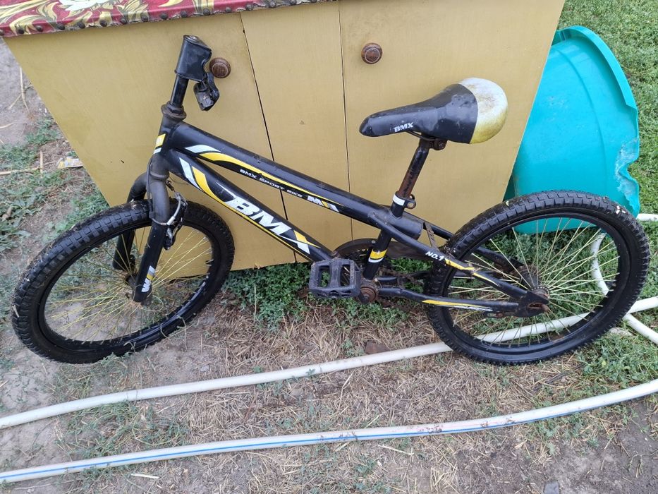 Велосипед BMX черный свет