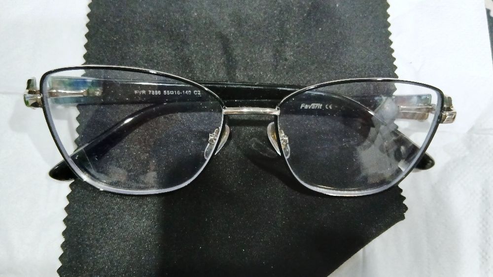 Очки. Оправа. Фотохром.