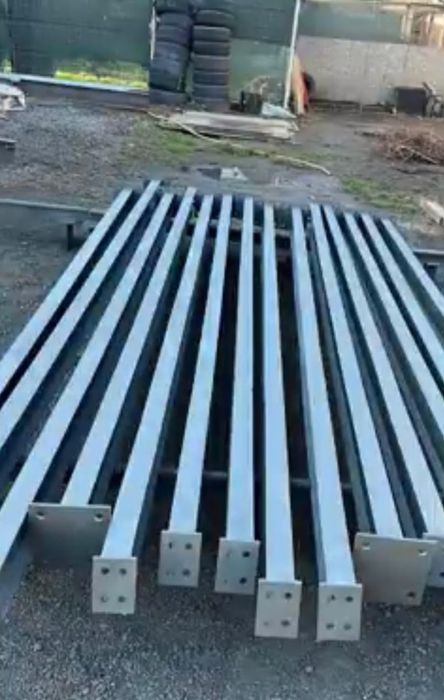 Hale și structuri metalice