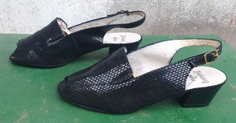 Sandale piele lacuita nr.40,5