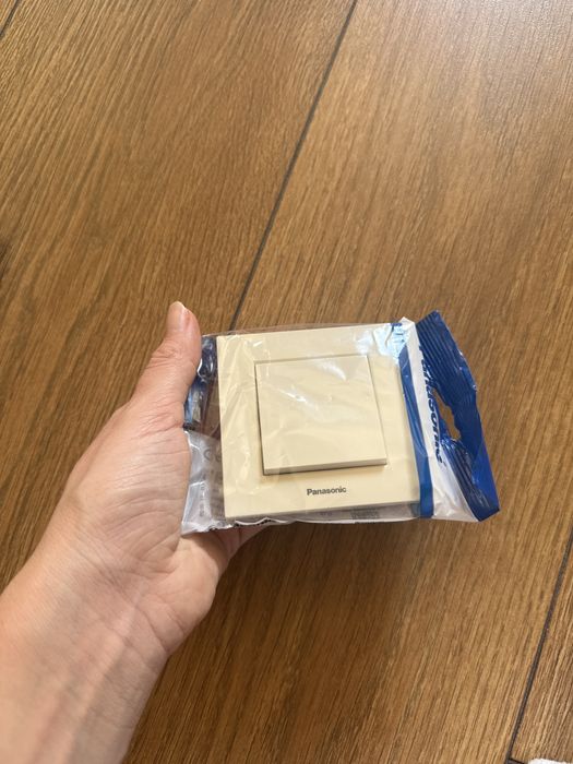 Еднополюсен ключ PANASONIC KARRE PLUS