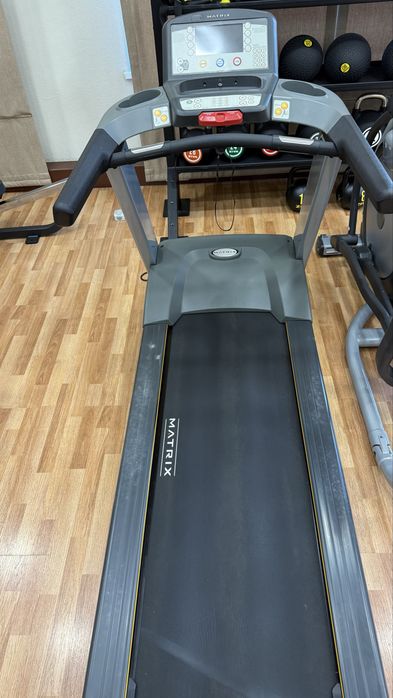 Matrix T1XE беговая дорожка
