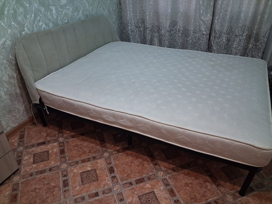 Кровать двуспальная