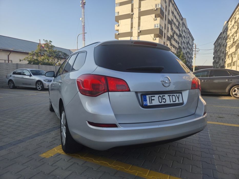 OPEL Astra 2013 — imagine 4